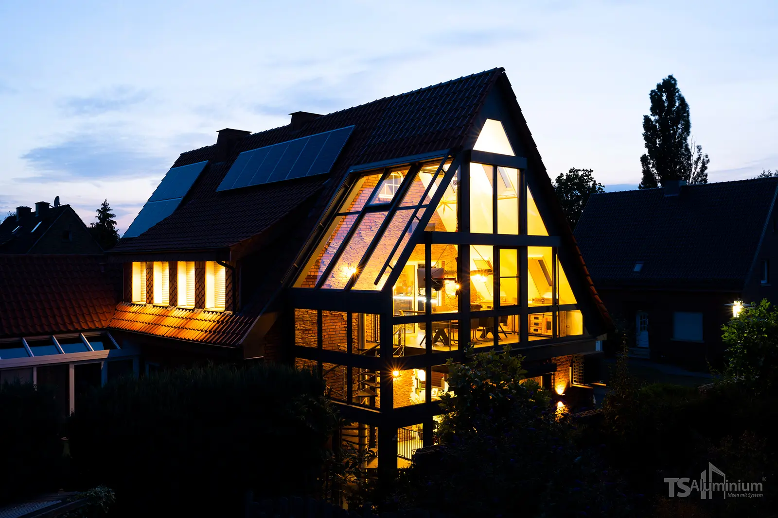 Kaltwintergarten und Sommergarten aus Aluminium und Glas